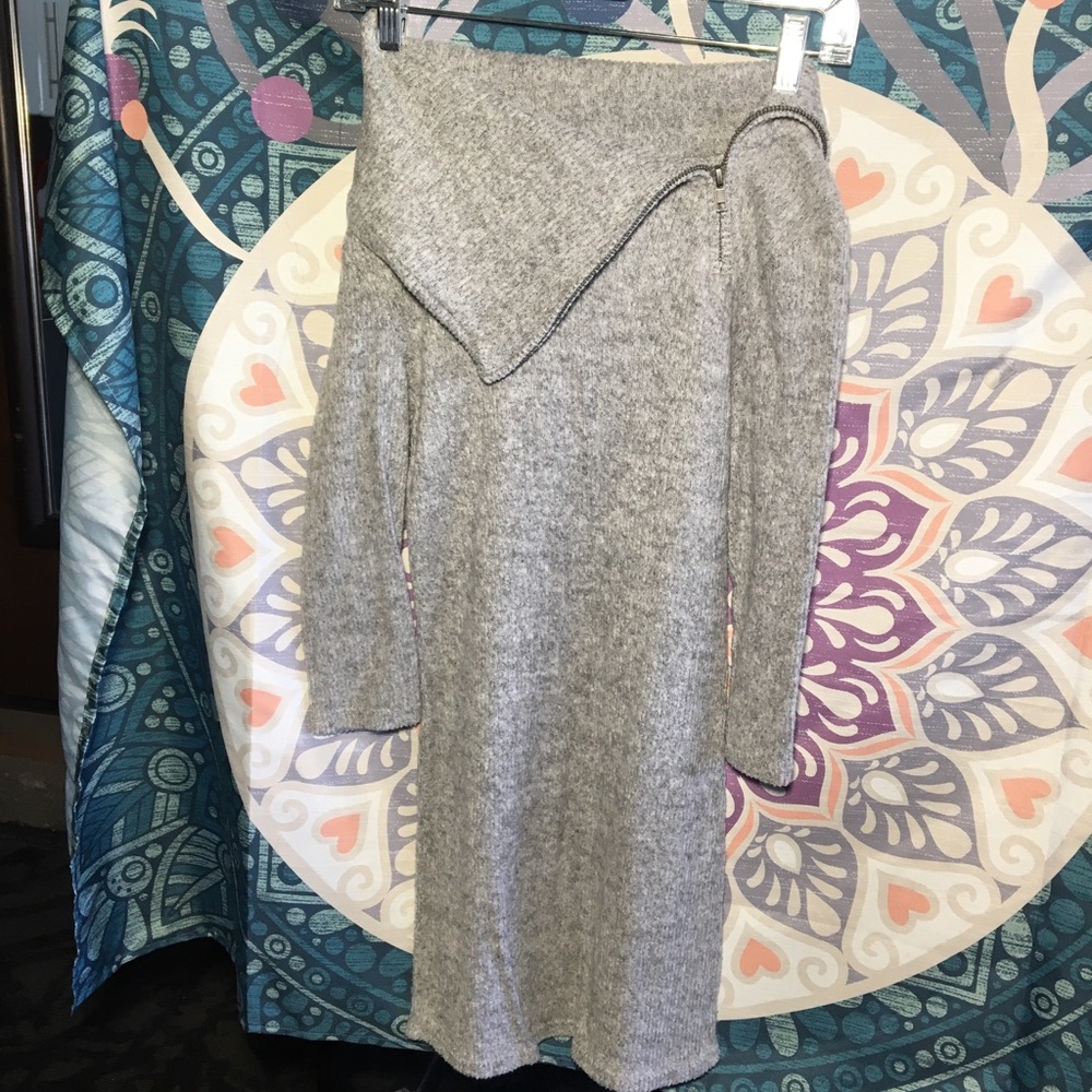 grey dress